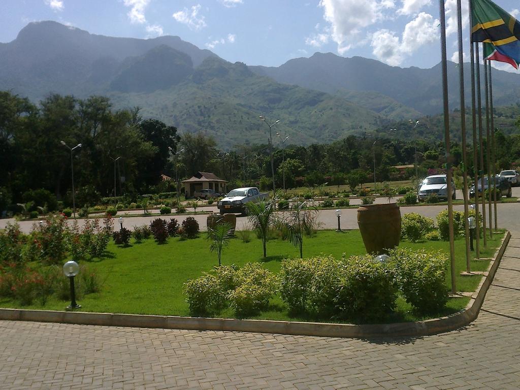 Nashera Hotel Morogoro Exterior foto